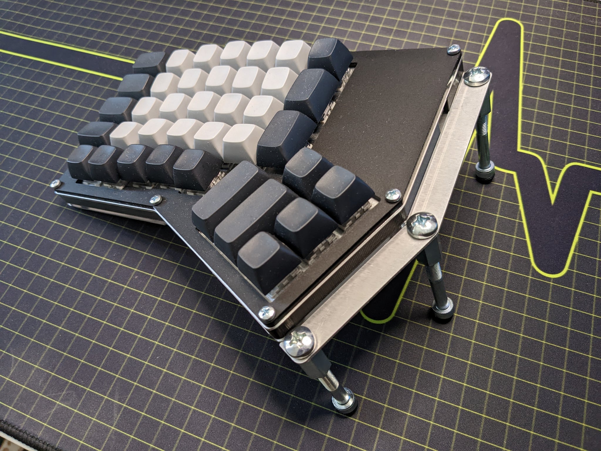 keyboard tenting ErgoDox Wireless Tenting Kit – SliceMK